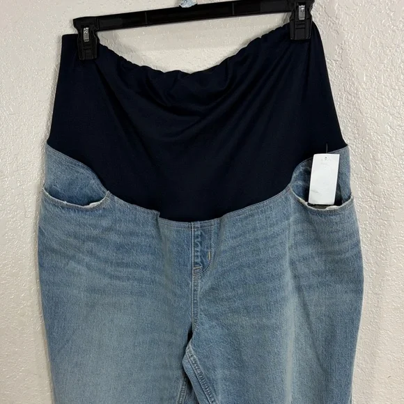 Isabel Vintage Maternity Distressed Blue Denim Capri Jeans with Panel,Size 16. - Picture 3 of 14
